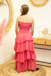 Robe “Isadora” – Volants Asymétriques Fuchsia