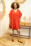Robe tunique “Rosalie” en dentelle bohème – Rouge passion