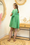 Robe tunique “Rosalie” en dentelle bohème – Vert prairie