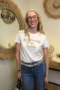T-shirt “Mademoiselle en baskets” – Écriture Camel