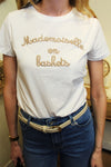 T-shirt “Mademoiselle en baskets” – Écriture Camel