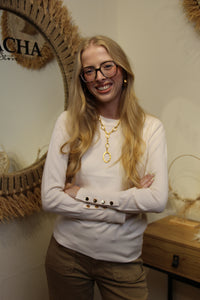 Pull Livia Beige – Détail Boutons Manche