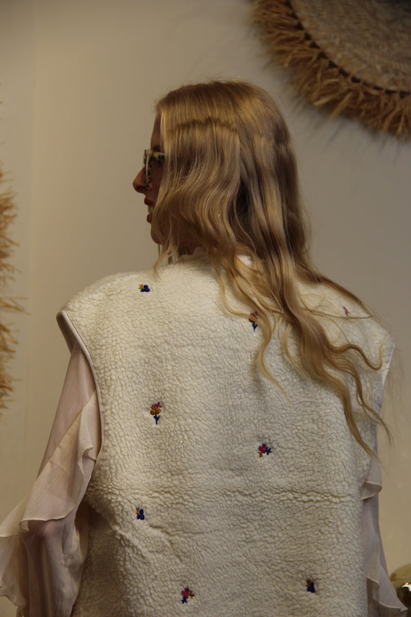 Gilet Noa – Mouton Brodé Crème