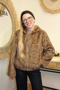 Veste Calista – Fausse Fourrure Noisette