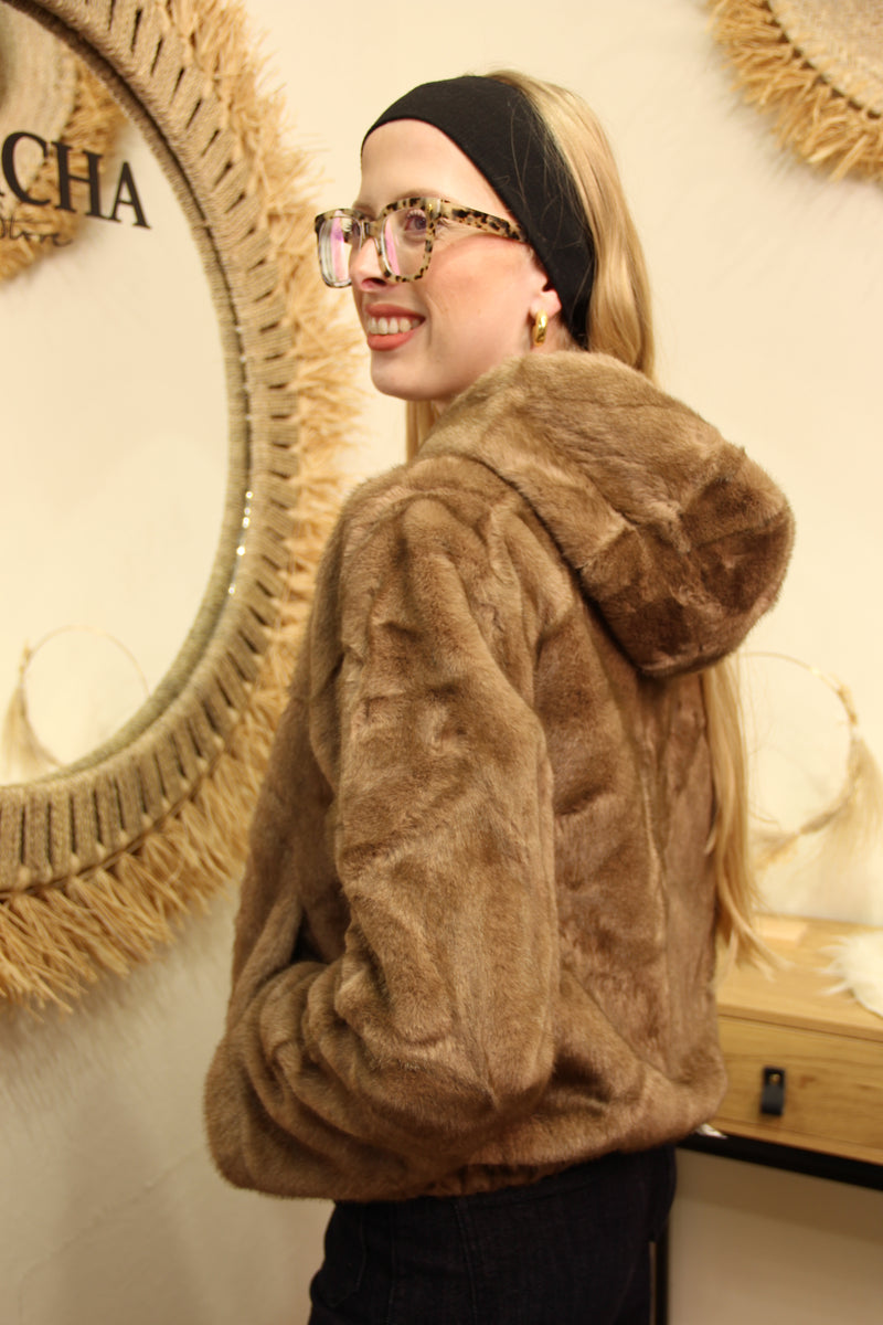 Veste Calista – Fausse Fourrure Noisette