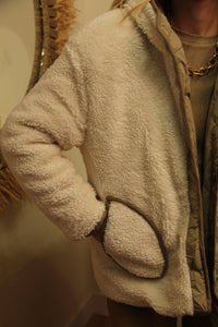 Veste "Charlie" – Réversible Beige & Sherpa Crème