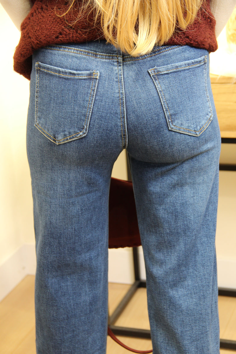 Celia – Jean Large à Revers Couture