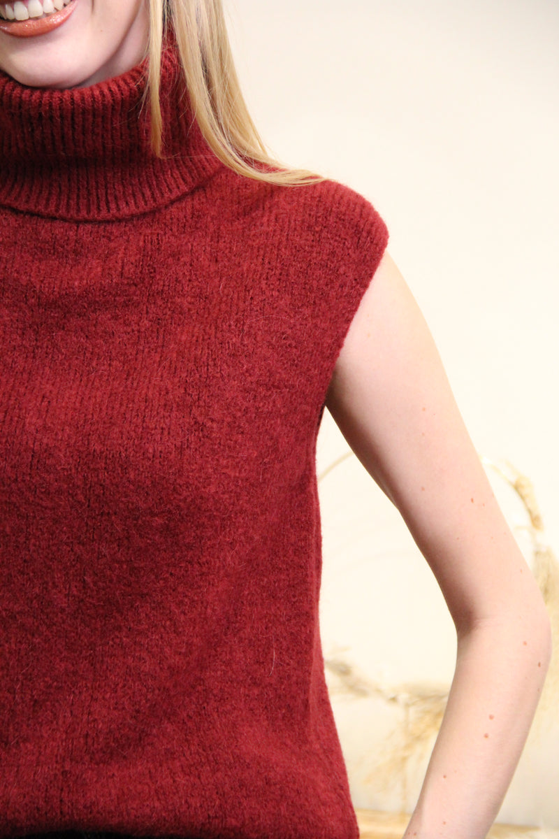 Pull sans manches Lidia – Col Roulé Bordeaux