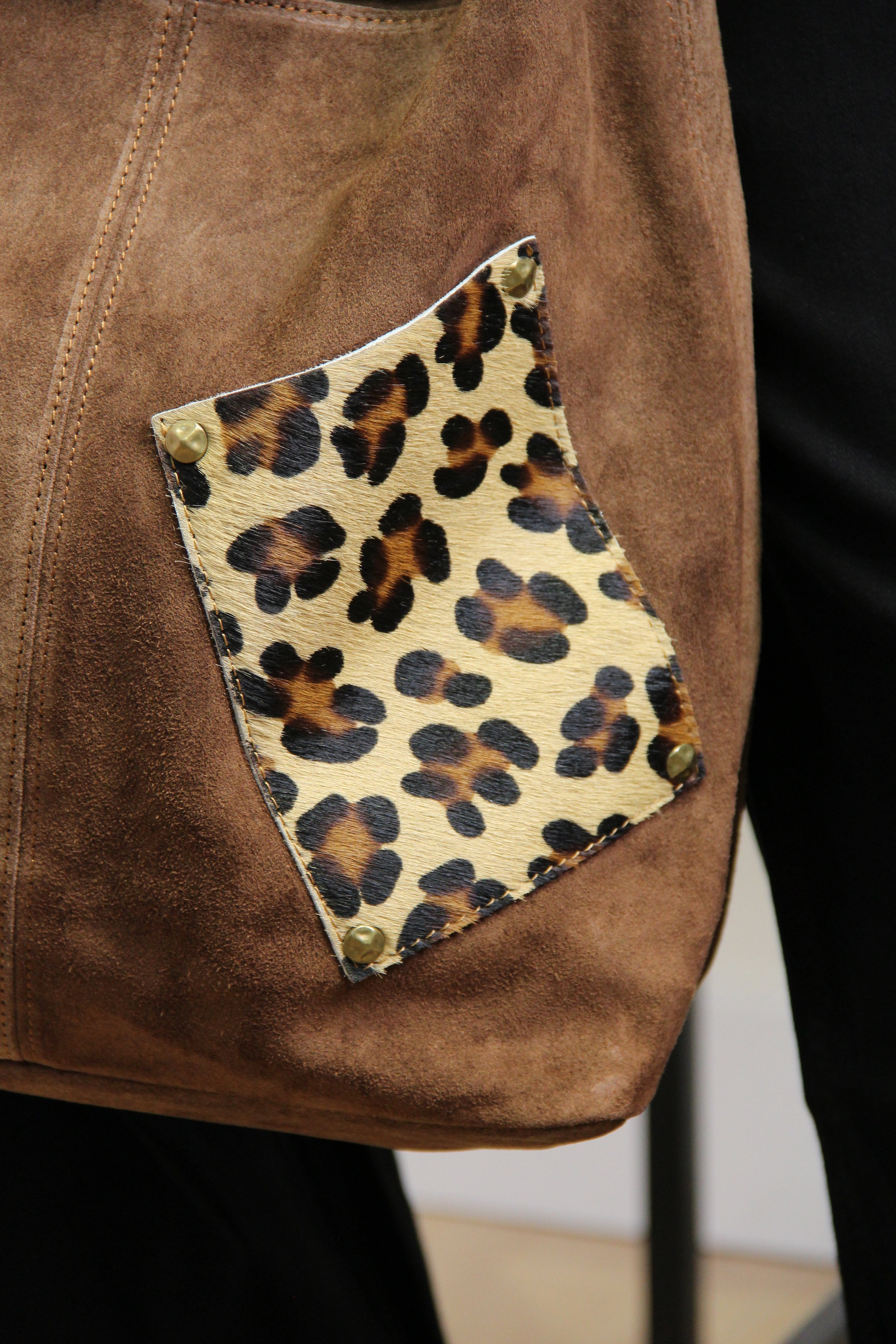 Sacha – Cabas Suédine Marron Léopard